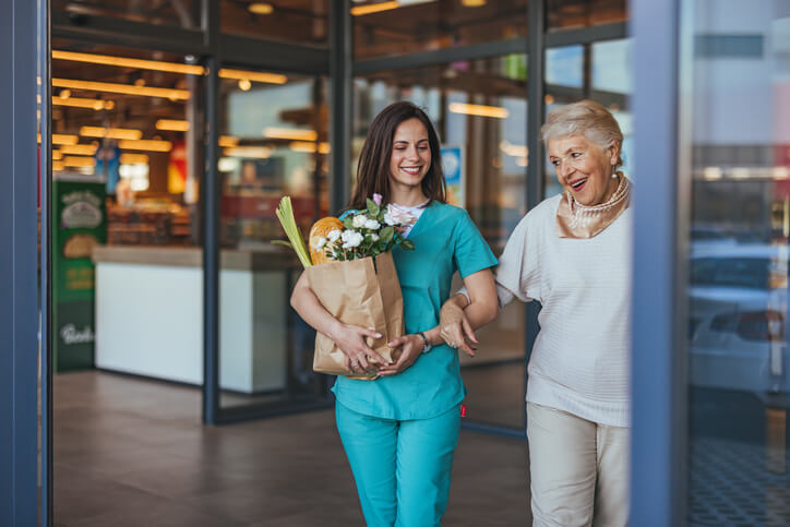 Ensuring-Timely-Comfortable-Travel-for-Seniors-with-Evolve-Home-Care