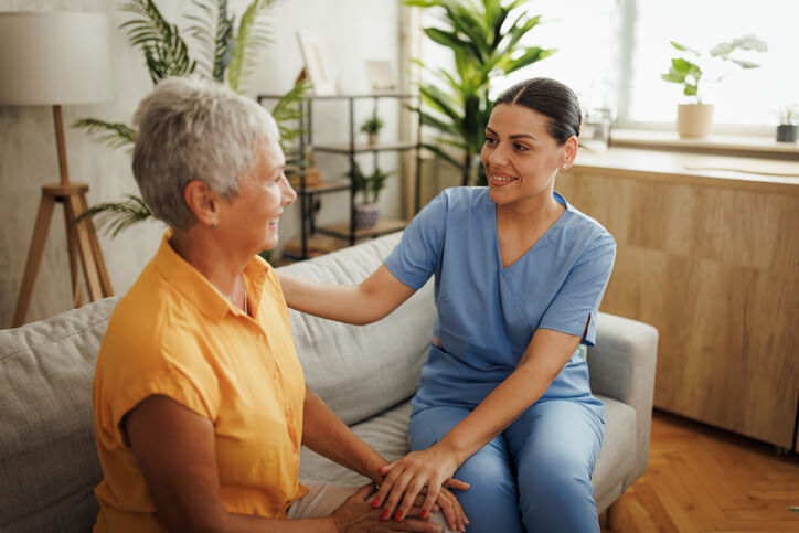 Evolve-Home-Care-caregiver-providing-respite-care-for-a-senior